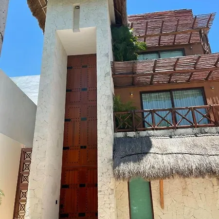 Luxury Beachfront Villa - Pez Volador - Hotel Zone